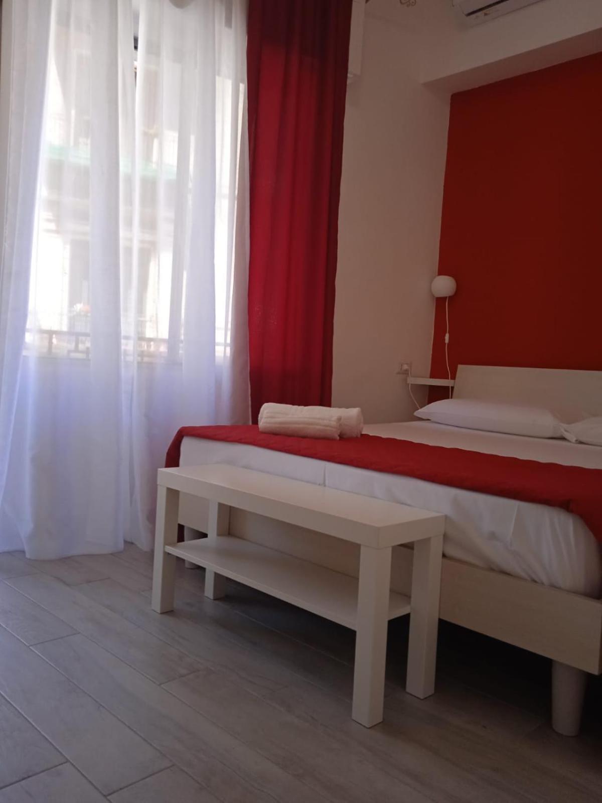 La Stazione 92 Bed & Breakfast Katanya Dış mekan fotoğraf
